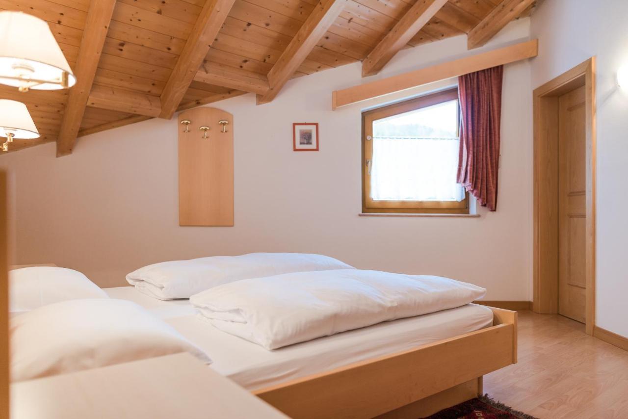 Residence Chalet Pinis Corvara In Badia Exterior foto